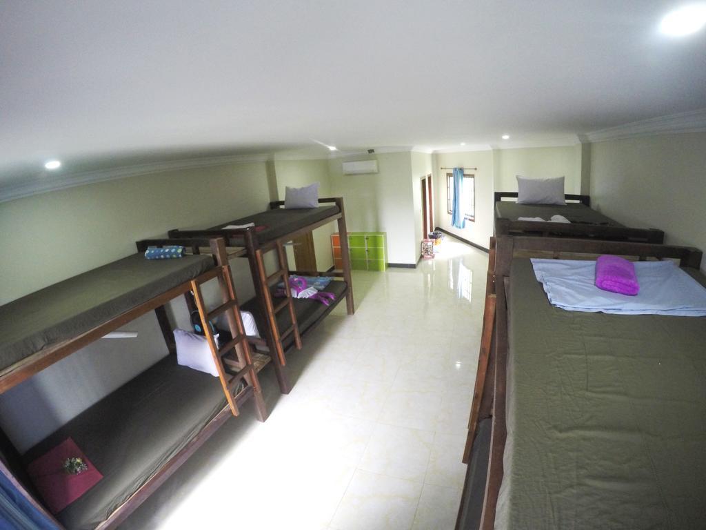 Blue Diamond Hostel Battambang Buitenkant foto
