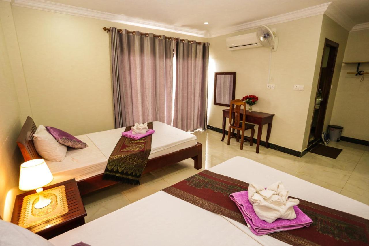 Blue Diamond Hostel Battambang Buitenkant foto